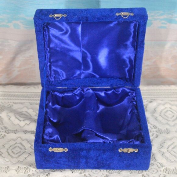Marble Goblets Set of Two with Blue Velvet and Silky Storage Case - Picture 4 of 5